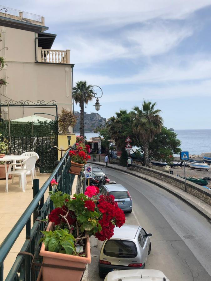 Hostel House Giardini Naxos